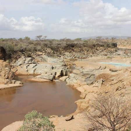 הוילה ארצ'רס פוסט Lion'S Cave Camp, Samburu מראה חיצוני תמונה