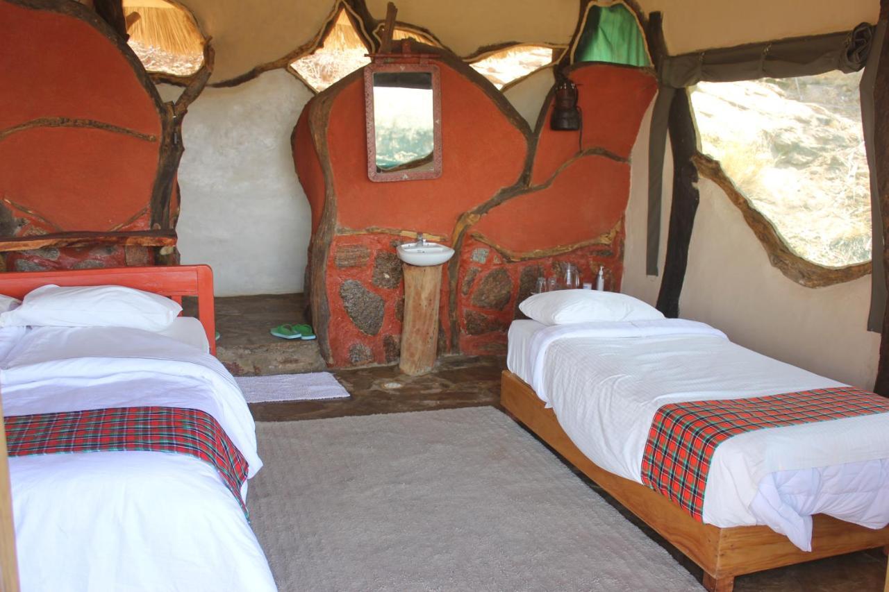 הוילה ארצ'רס פוסט Lion'S Cave Camp, Samburu מראה חיצוני תמונה