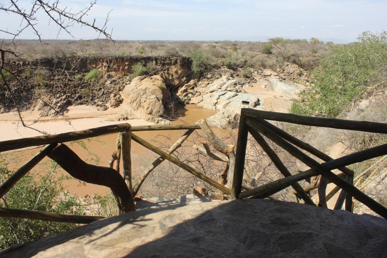 הוילה ארצ'רס פוסט Lion'S Cave Camp, Samburu מראה חיצוני תמונה