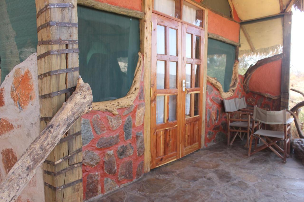 הוילה ארצ'רס פוסט Lion'S Cave Camp, Samburu מראה חיצוני תמונה