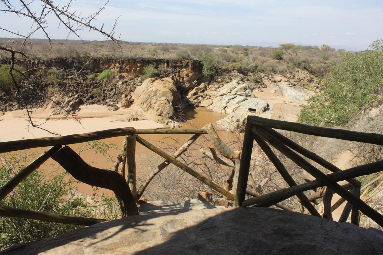 הוילה ארצ'רס פוסט Lion'S Cave Camp, Samburu מראה חיצוני תמונה