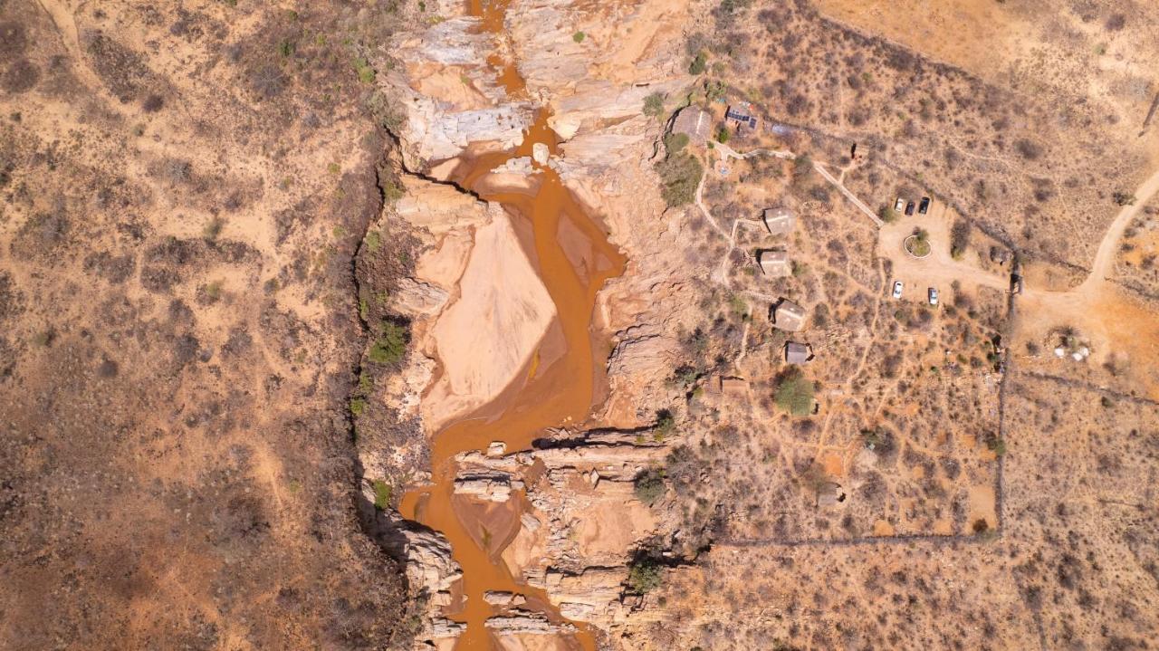 הוילה ארצ'רס פוסט Lion'S Cave Camp, Samburu מראה חיצוני תמונה