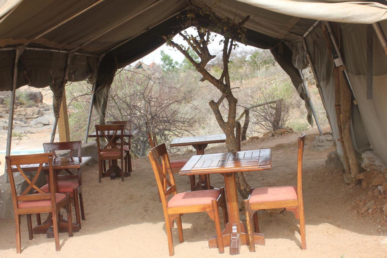 הוילה ארצ'רס פוסט Lion'S Cave Camp, Samburu מראה חיצוני תמונה