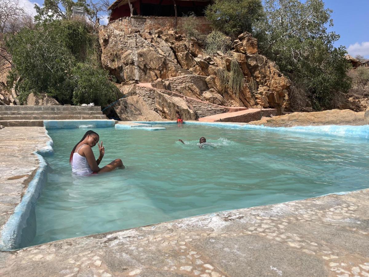 הוילה ארצ'רס פוסט Lion'S Cave Camp, Samburu מראה חיצוני תמונה