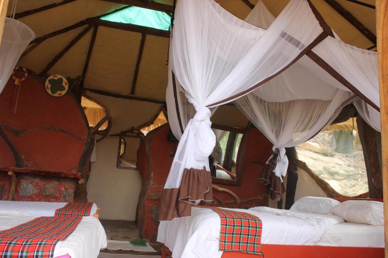 הוילה ארצ'רס פוסט Lion'S Cave Camp, Samburu מראה חיצוני תמונה